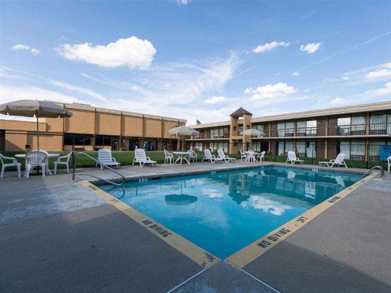 Motel Super 8 By Wyndham Goldsboro Esterno foto