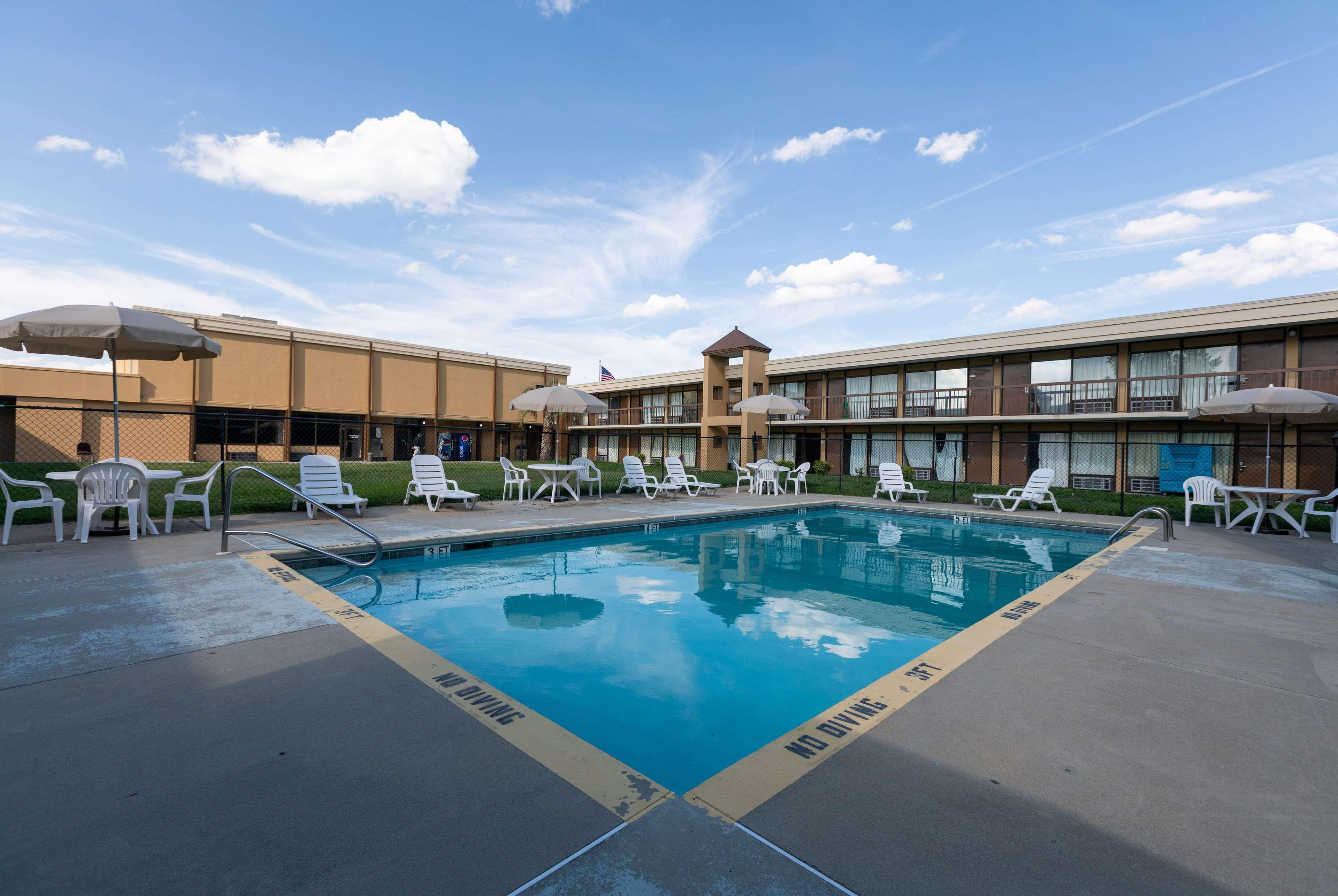 Motel Super 8 By Wyndham Goldsboro Esterno foto