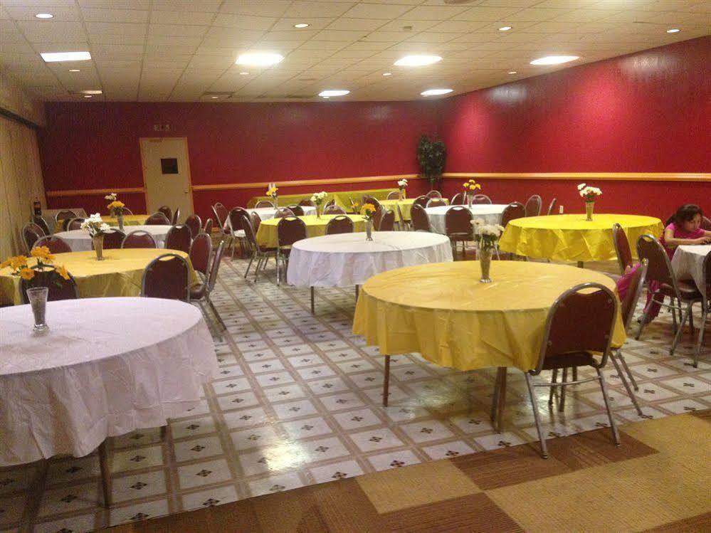 Motel Super 8 By Wyndham Goldsboro Esterno foto