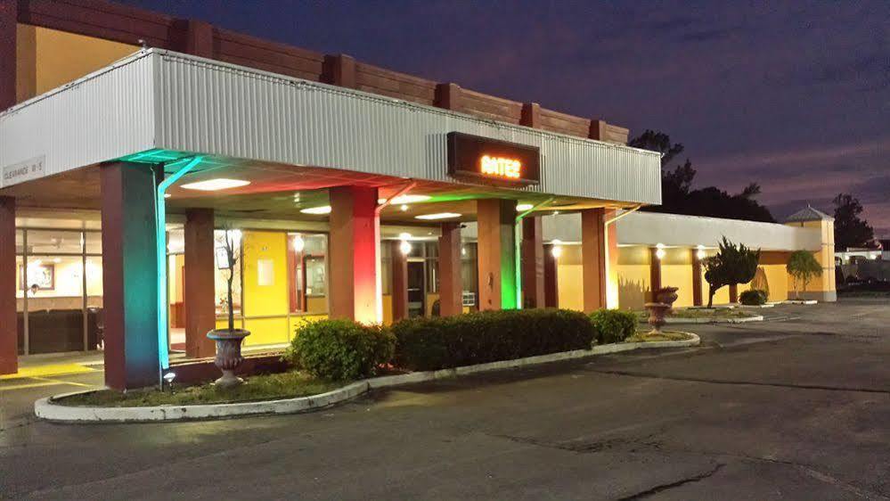 Motel Super 8 By Wyndham Goldsboro Esterno foto