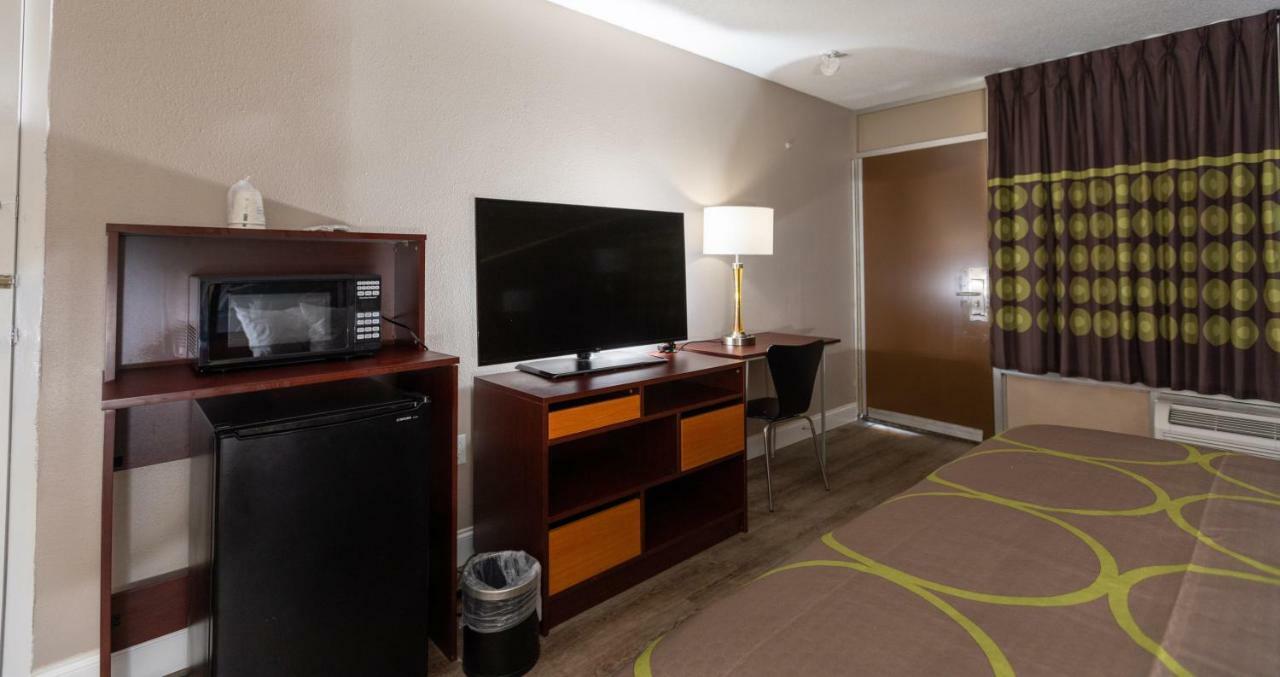 Motel Super 8 By Wyndham Goldsboro Esterno foto
