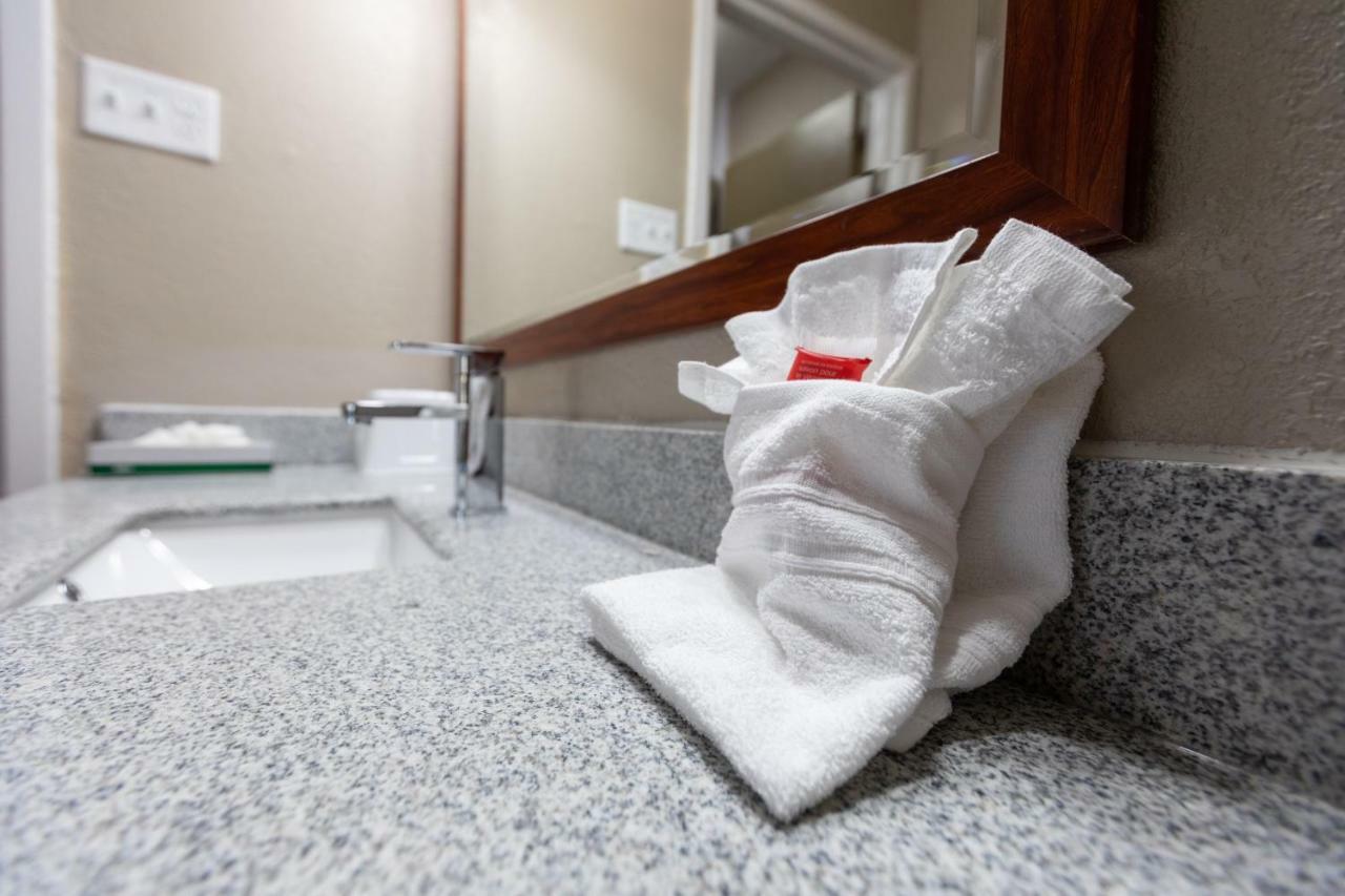 Motel Super 8 By Wyndham Goldsboro Esterno foto
